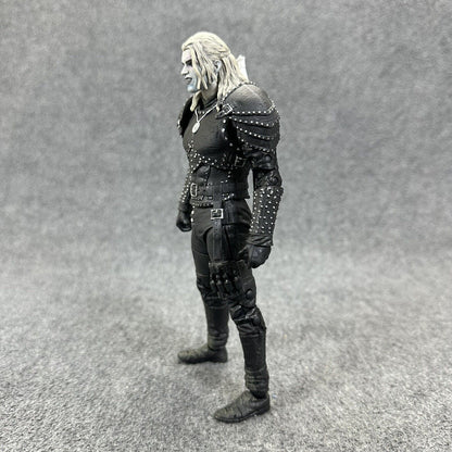 McFarlane Netfix The Witcher Geralt of Rivia Henry Cavill 7" Action Figure