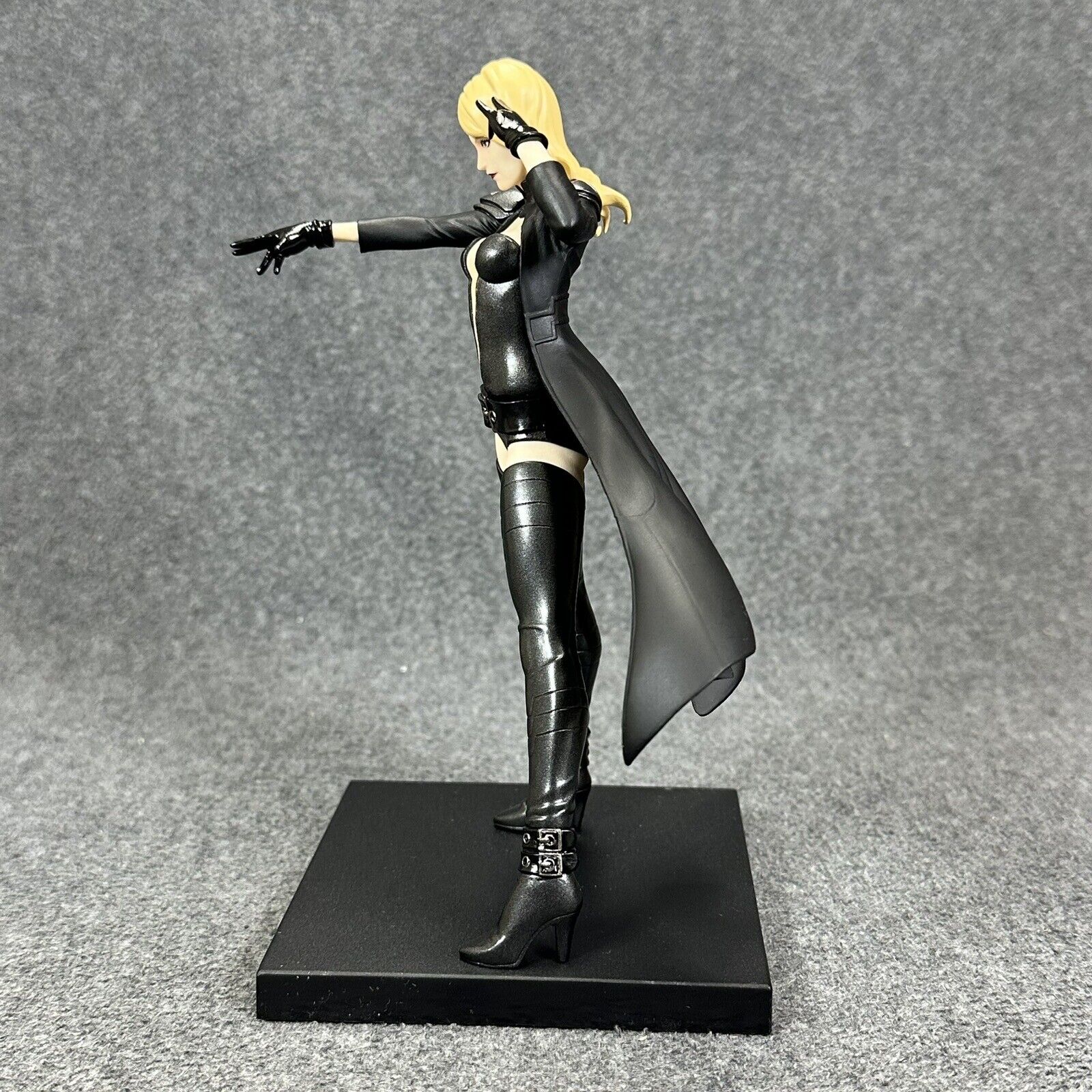 Kotobukiya ARTFX+ Marvel Now Emma Frost Statue Black Suit 1/10 Statue - No Box