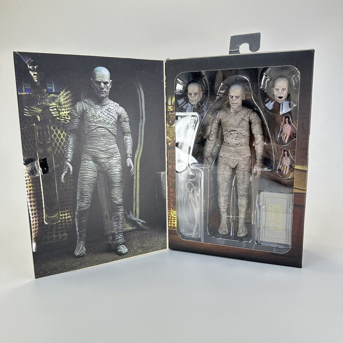 NECA Universal Monsters The Mummy 7" Action Figure w/ Casket Bundle Diorama Set