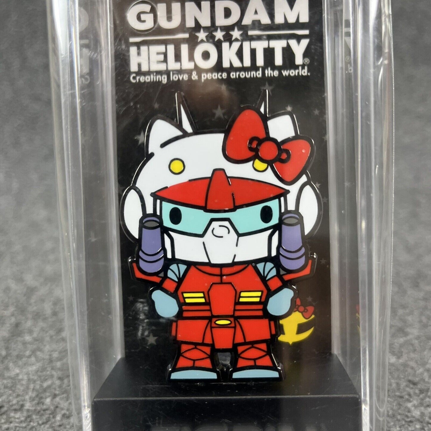 FiGPiN - Guncannon Hello Kitty #776 - Hello Kitty x Gundam - Sanrio - Brand New