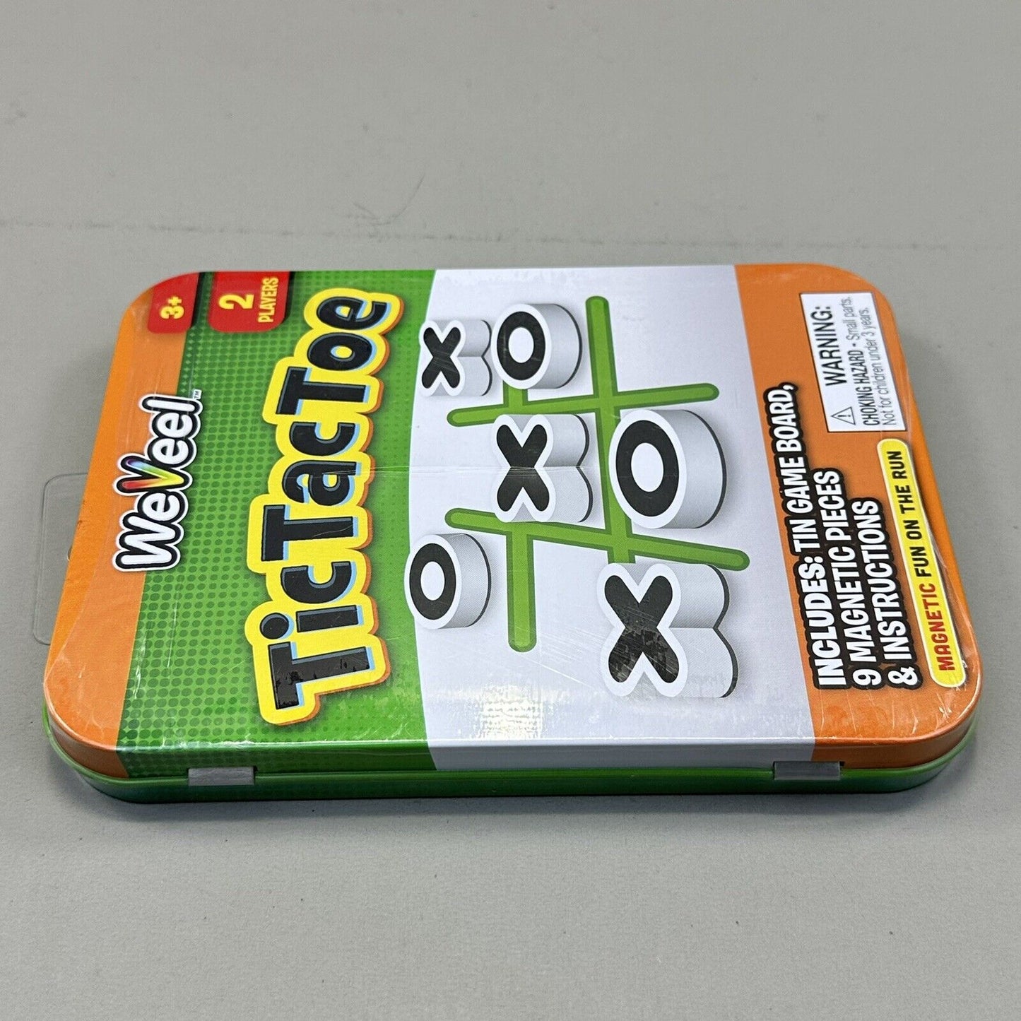 Magnetic TIC TAC TOE Travel Set Tin Game Board w/ 9 Magnetic Pieces - Brand New