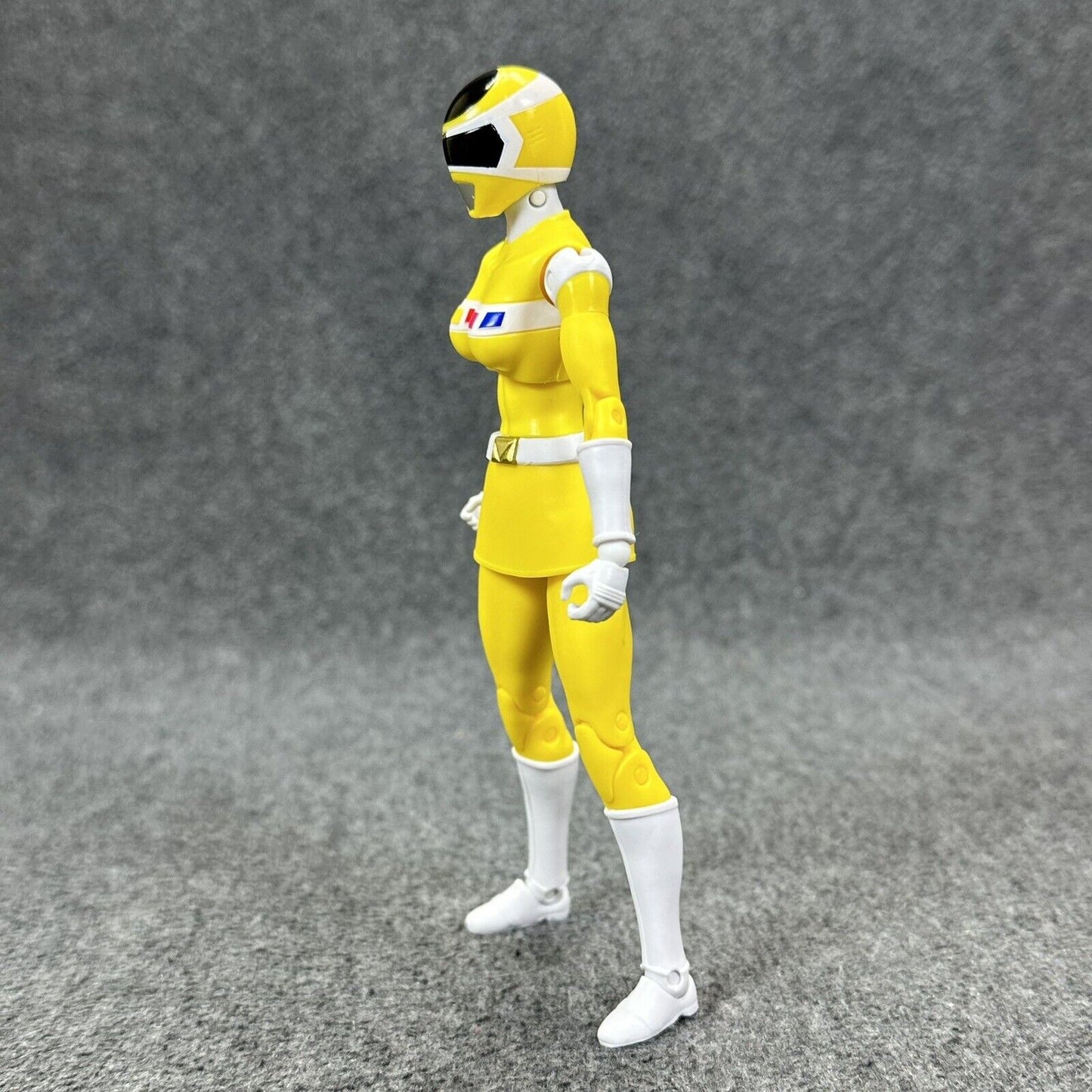 Power Rangers Space Yellow Ranger Legacy 6.5" Action Figure MMPR Morphin