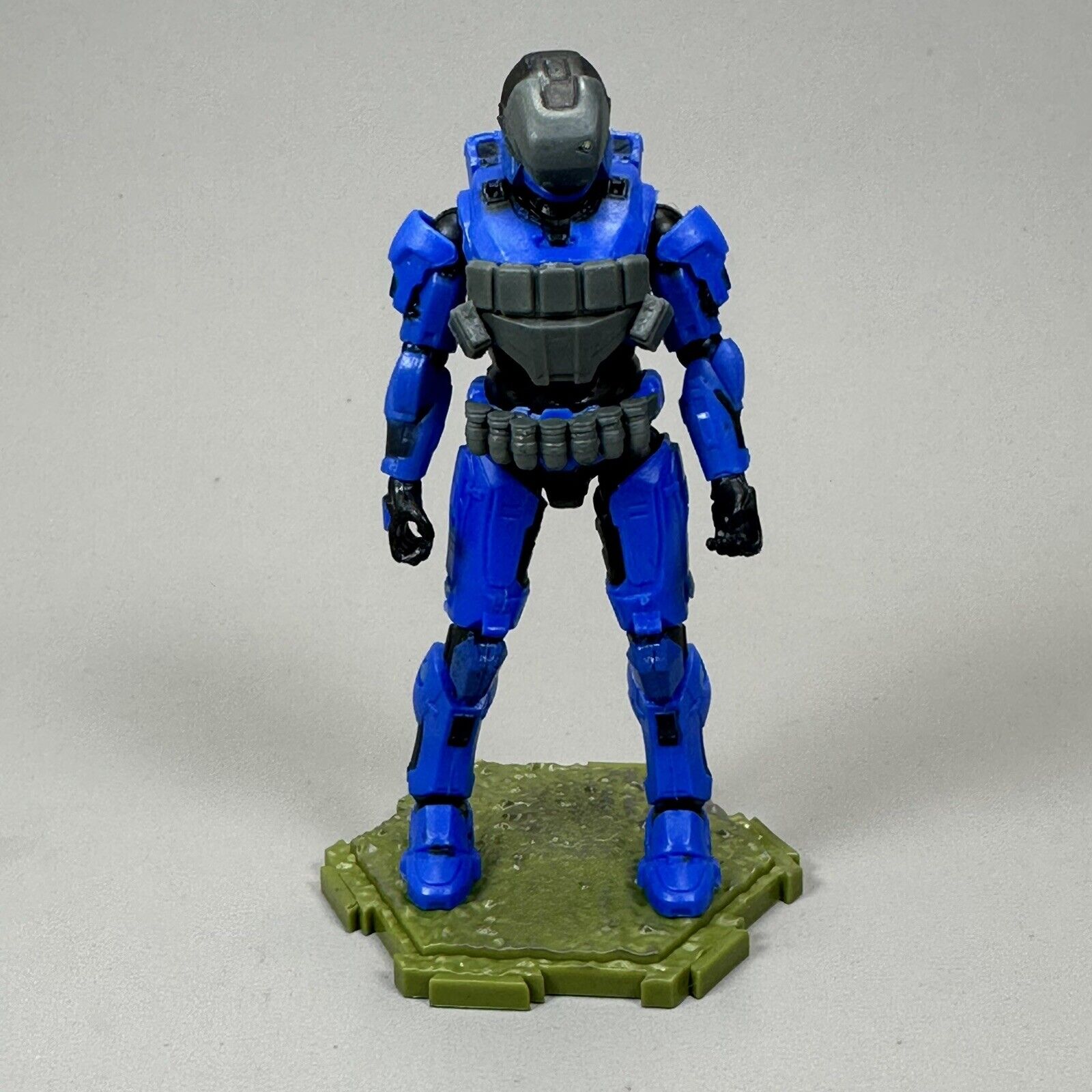 World of Halo Blue Spartan Gungir 4.5" Action Figure from UNSC Checkpoint