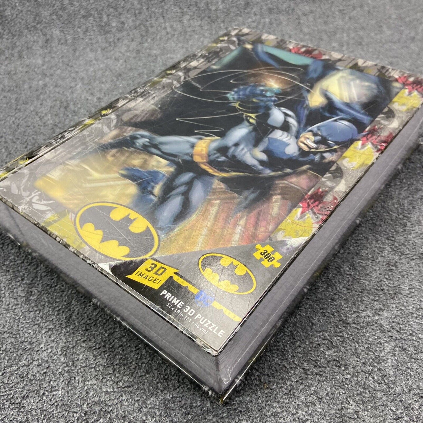 Batman 3D Puzzle DC Comics  300 Pcs Factory Sealed Book Shaped Tin Box - New