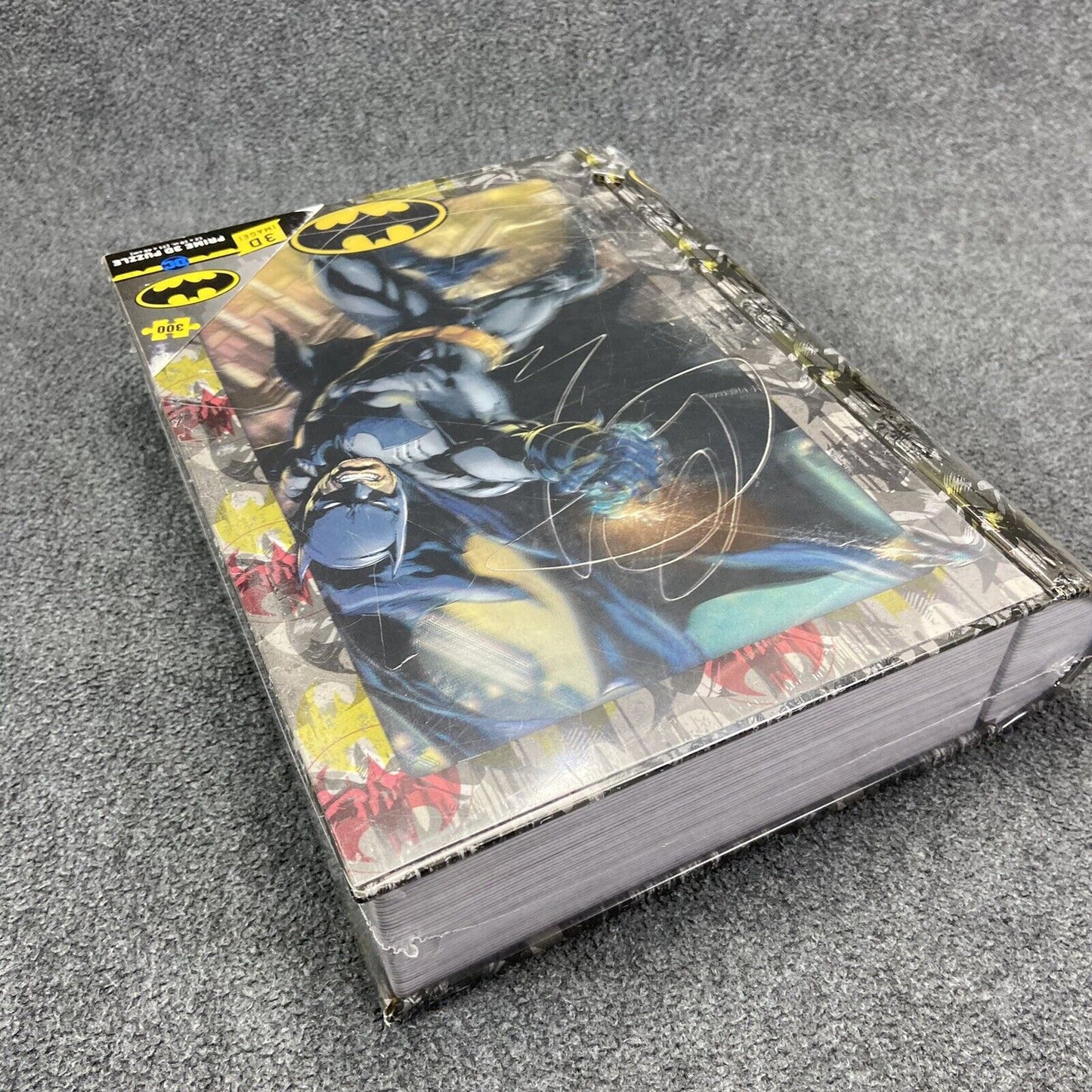 Batman 3D Puzzle DC Comics  300 Pcs Factory Sealed Book Shaped Tin Box - New