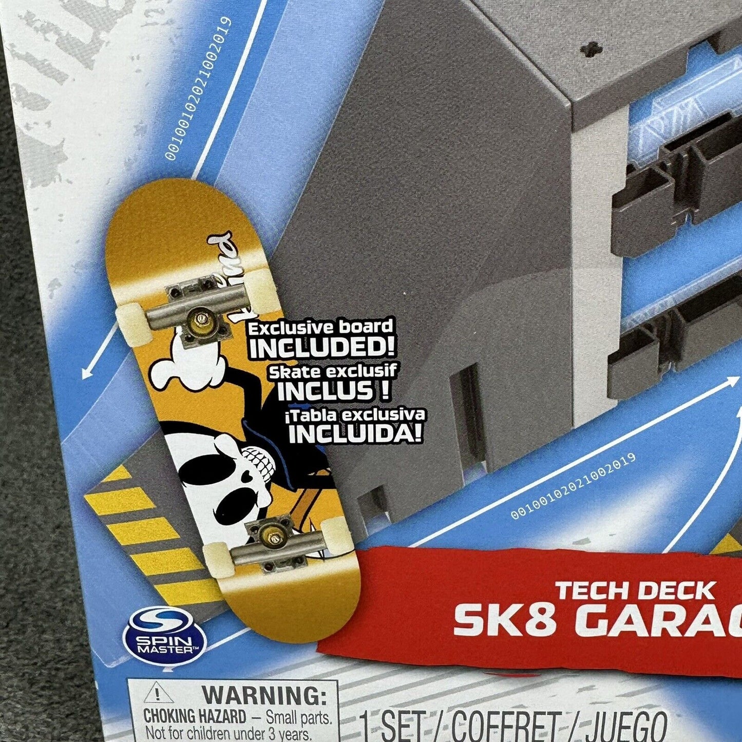 Tech Deck Skate SK8 Garage Park Set with Exclusive Blind Skateboard Spin Master