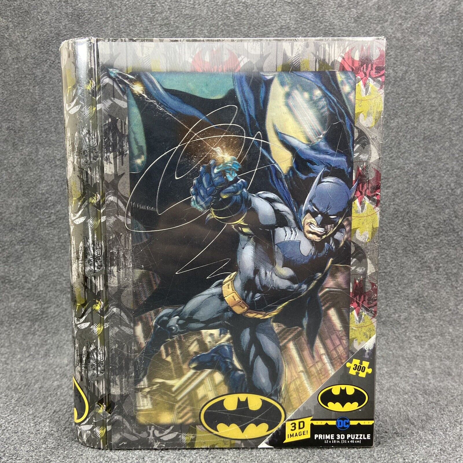 Batman 3D Puzzle DC Comics  300 Pcs Factory Sealed Book Shaped Tin Box - New