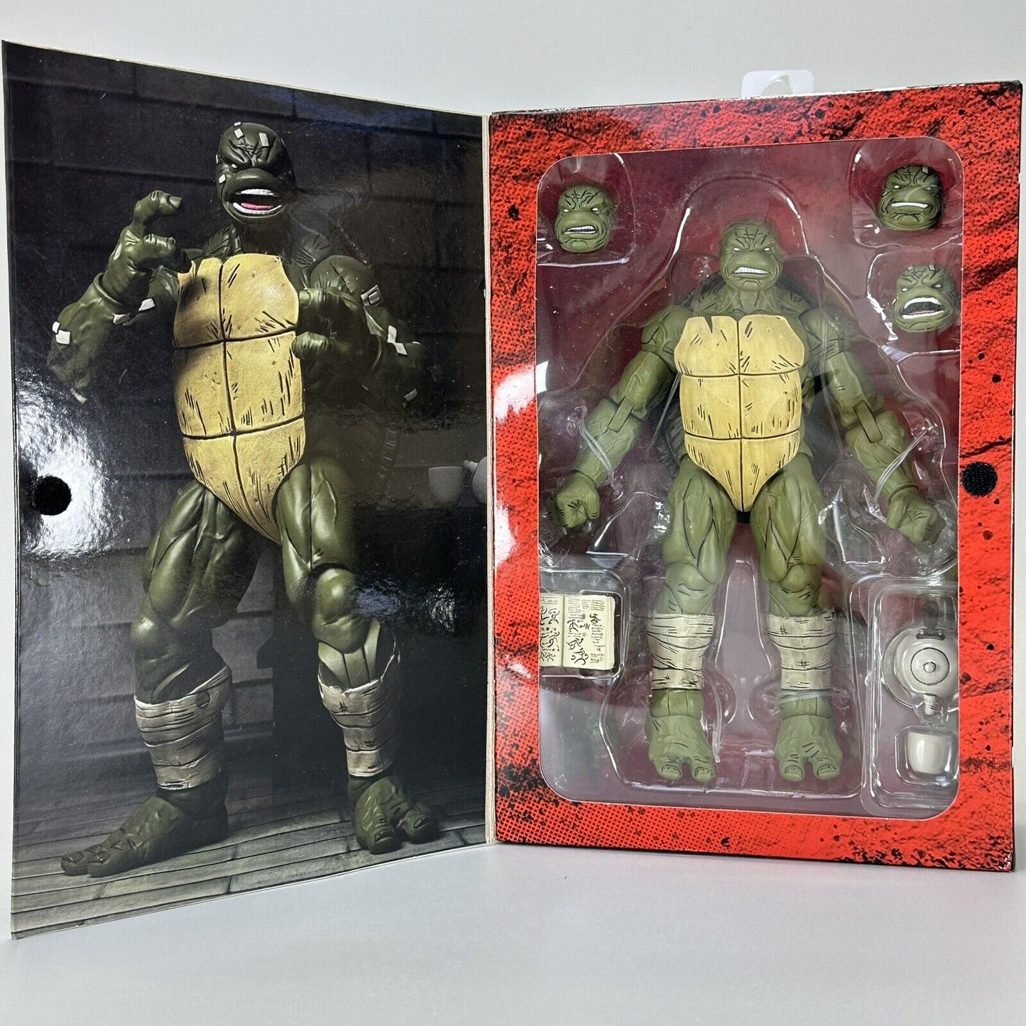 NECA Teenage Mutant Ninja Turtles The Last Ronin Battle Damaged 7" Action Figure