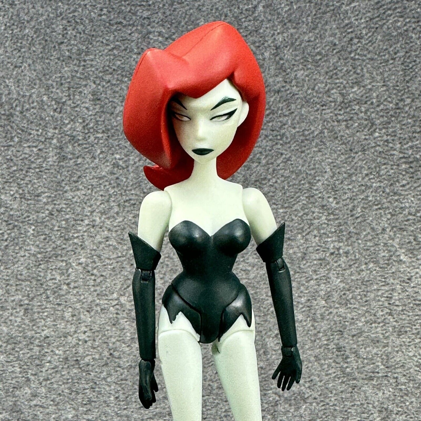 DC Collectibles Batman: The Animated Series #8 Poison Ivy 5.5" Action Figure