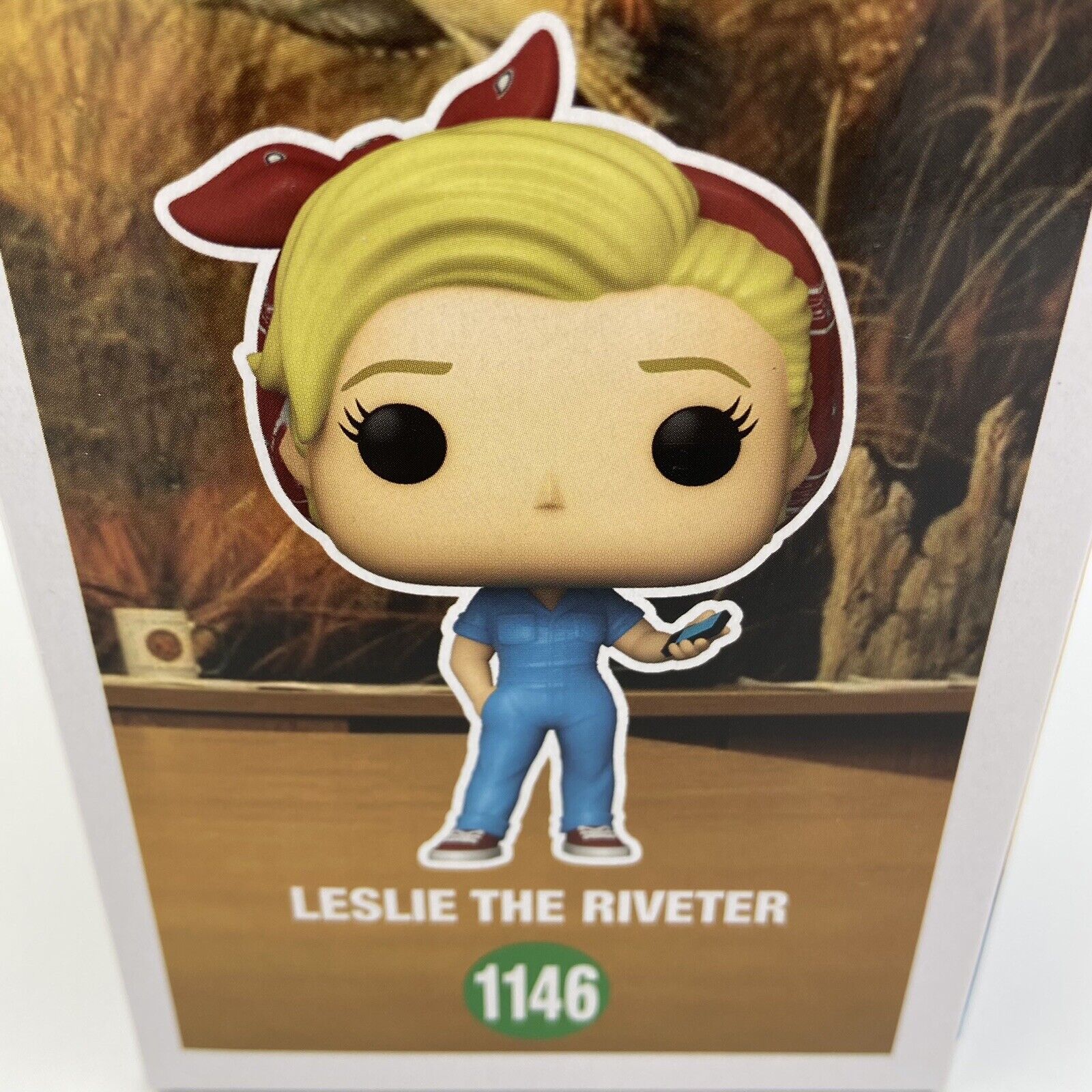 Funko Pop! Television Parks and Recreation Leslie the Riveter #1146 - Brand New