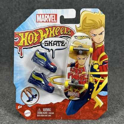 Hot Wheels Skate Captain Marvel Fingerboard & Shoes Mattel 2022 - Brand New