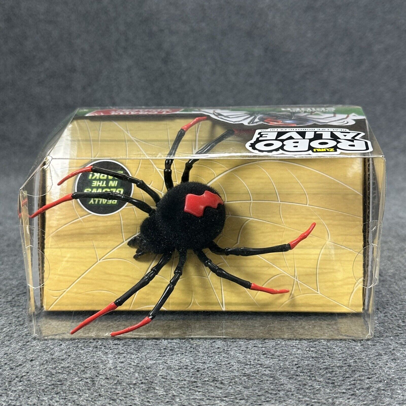 Zuru Robo Alive Crawling Spider Crawls Like a Real Spider! Glows in Dark - New