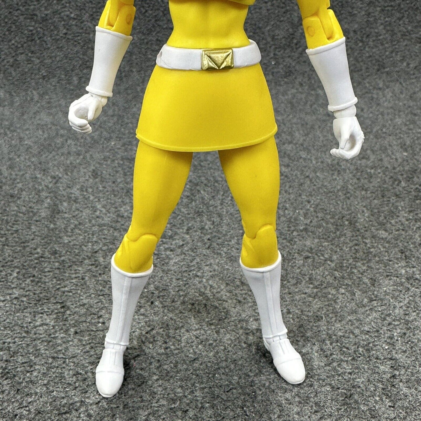 Power Rangers Space Yellow Ranger Legacy 6.5" Action Figure MMPR Morphin