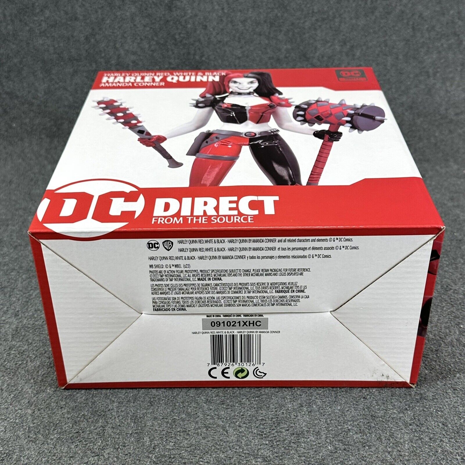 DC Direct Harley Quinn Red White & Black by J. Amanda Connor 1:10 Statue - New