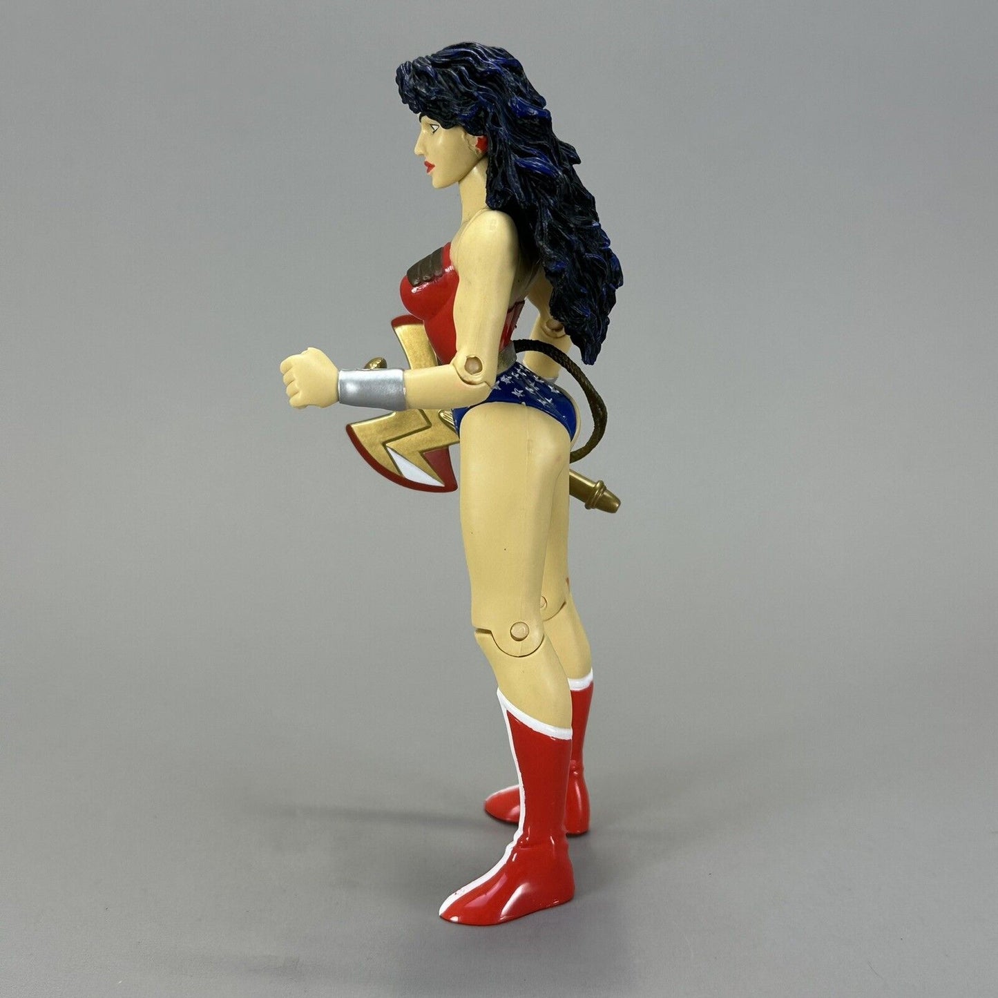 Vintage 1999 DC Direct Wonder Woman with Axe 6" Action Figure