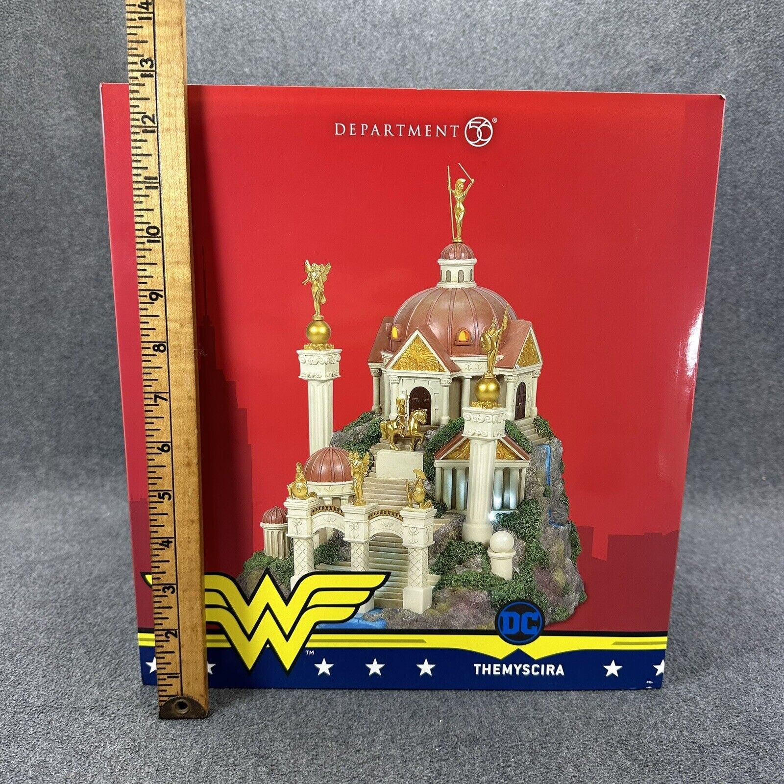 Department 56 DC Comics Wonder Woman Themyscira 11" Statue Diorama w/ Lights New