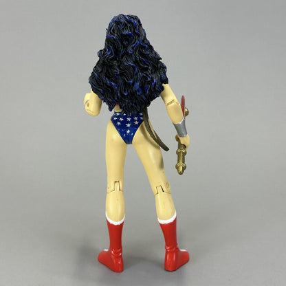 Vintage 1999 DC Direct Wonder Woman with Axe 6" Action Figure