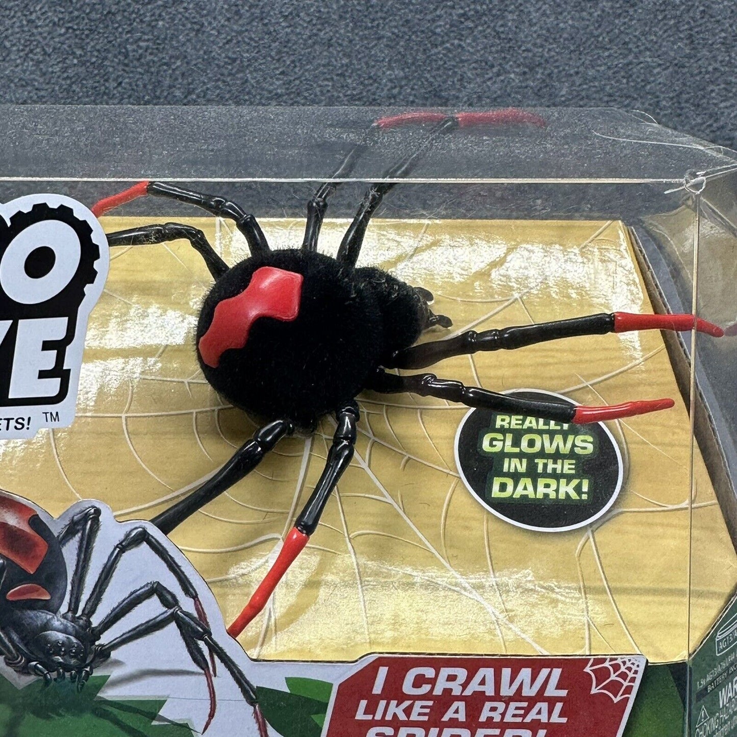 Zuru Robo Alive Crawling Spider Crawls Like a Real Spider! Glows in Dark - New