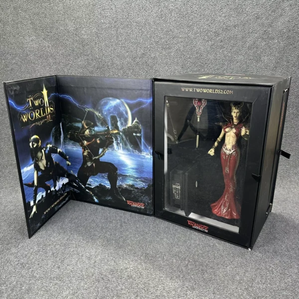 Two Worlds 2 Royal Edition Collectors Edition Statue, PC Game & Extras - Image 4